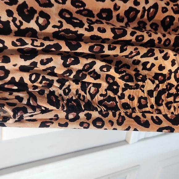 NWT Harlow & Rose Women's Sz S Animal Print Midi Dress w/Ruching - Picture 7 of 7